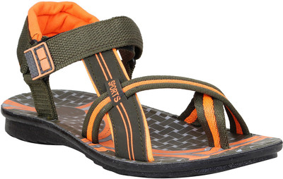 

Claptrap Men Green Sandals