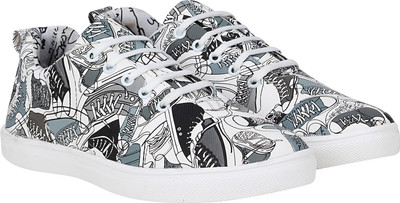 

Knight Ace Eye-Catching Sneakers For Men(Multicolor, Grey
