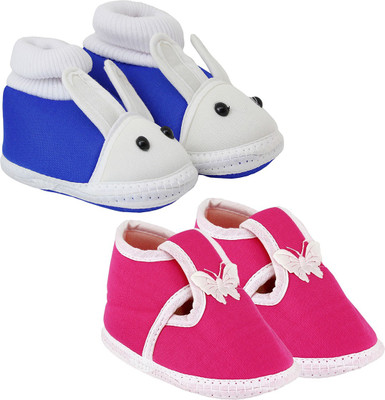

Neska Moda 0 To 12 Month Set Of 2 Baby Booties(Toe to Heel Length - 12 cm Blue, Pink)