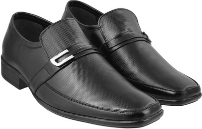 

Metro Trendy Slip On For Men(Black, 11;black