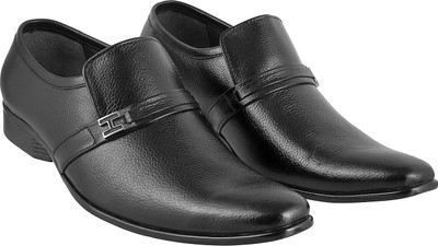 

Metro Trendy Slip On For Men(Black, 11;black