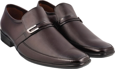 

Metro Trendy Slip On For Men(Brown, 44;maroon