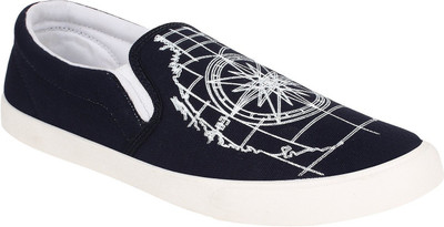 

Genial Slip On Sneakers For Men(Black