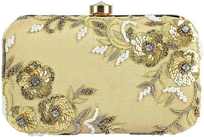 

Tooba Handicraft Casual Multicolor Clutch