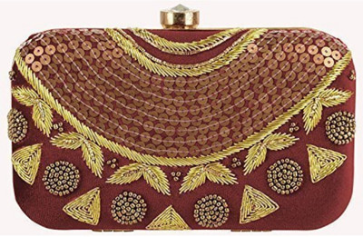 

Tooba Handicraft Casual Brown Clutch