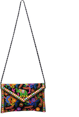 

Roshiaaz Sling Bag(Black)