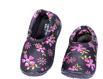 

footstair Boys & Girls Slip on Ballerinas(Multicolor