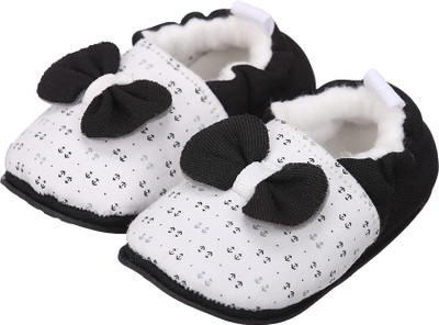

Camey NA Booties(Toe to Heel Length - 4 cm Black)