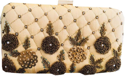 

Craftbazaar Party White Clutch