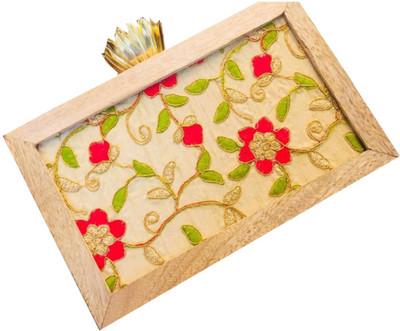 

Craftbazaar Party White Clutch