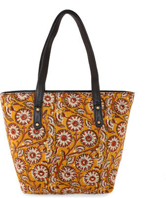 

Vivinkaa Shoulder Bag(Yellow)