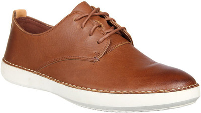 

Clarks Casuals For Men(Brown