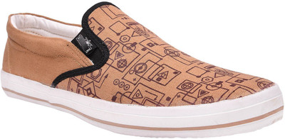 

TWIN Slip On Sneakers For Men(Multicolor, Beige