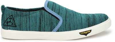 

BRADLAN SLIP ON Sneakers For Men(Green