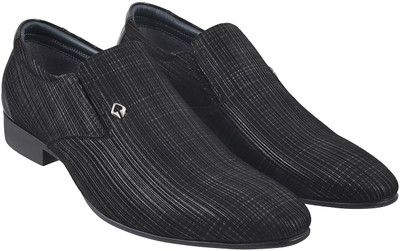 

Mochi Awesome Slip On For Men(Black, 11;black
