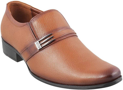 

Metro Trendy Slip On For Men(Tan, 23;tan