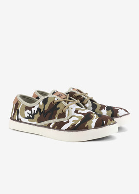 

Wildcraft Bunker Sneakers For Men(Multicolor, Olive