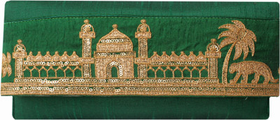 

Milan's creation Party Green Clutch