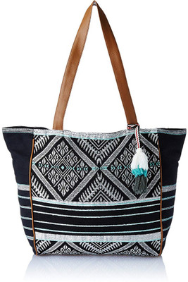 

Kanvas Katha Tote(Multicolor)
