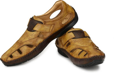 

Fashion Victim Men Beige Sandals