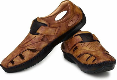 

Fashion Victim Men Tan Casual