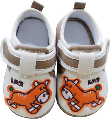 

Toys Factory BABY BELLIES CLOUDS Booties(Toe to Heel Length - 11 cm Multicolor)