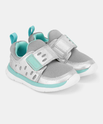 Clarks Girls Velcro Running Shoes(Silver, Metallic leather