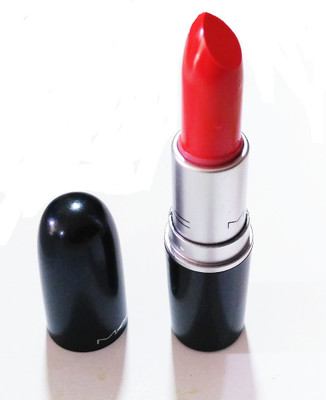 

Make Line Retro Matte Lipstick Lady Danger -(Red)