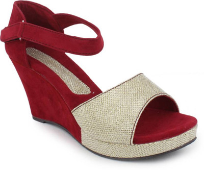 

Atist Women Red Wedges