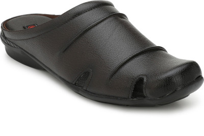 

WHITE WALKERS Men BROWN Casual