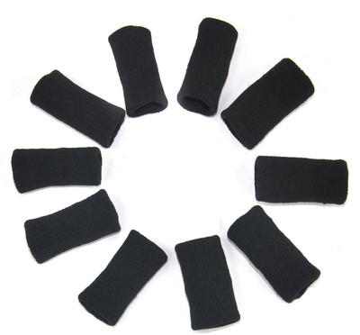 

AGE CARE Sports Finger Splint Guard Bands Bandage Support,Wrap for Basketball,Volleyball,Football and Sleeve Caps Protector for Men and Women. Finger Support (Free Size, Black)
