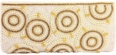 

Utsavi Party White Clutch