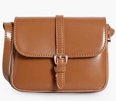 

Lino Perros Sling Bag(Tan)