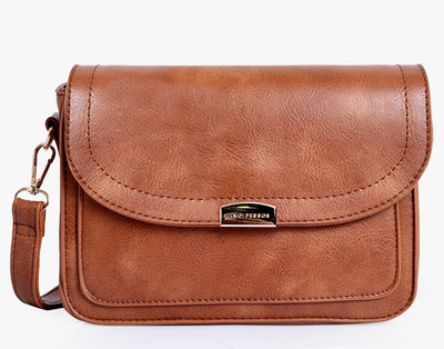 

Lino Perros Sling Bag(Tan)