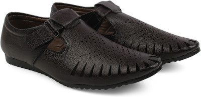 

Zixer Men Brown Casual