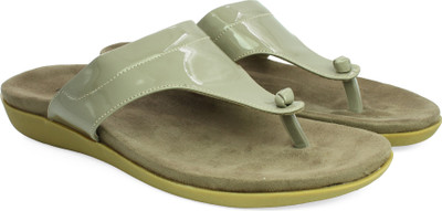 Inc.5 Women CHIKOO Flats