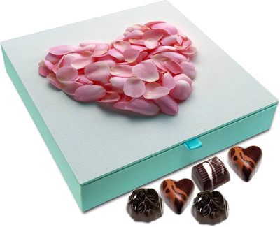 

Chocholik Gift Box - Let your heart say it all - 9pc Truffles(108 g)
