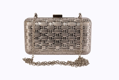 

Daks Party Silver Clutch