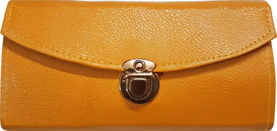 

Bloomtail Casual, Party, Formal, Sports Yellow Clutch