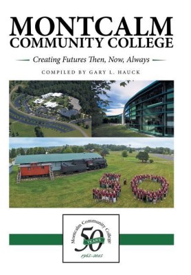 Montcalm Community College(English, Hardcover, Hauck Gary L)