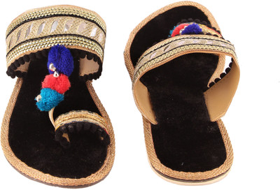 

Shopping Station Women Black Flats