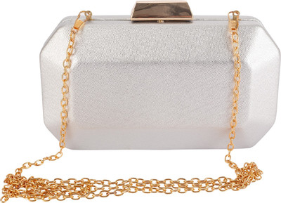 

Daks Party Silver Clutch