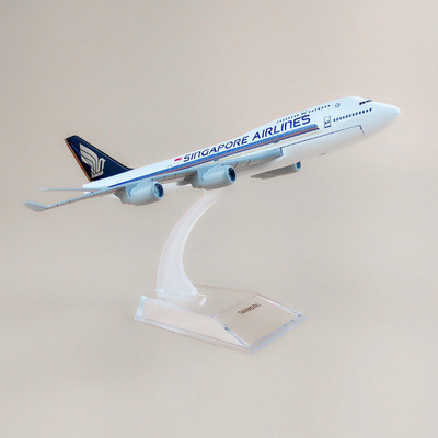 Sage Square 1:300 Singapore Airlines Boeing 747-412 Scale Metal Model Aircraft, Highly Detailed Souvenir Model Aircraft Collection Metal Paper Weights  with Glossy(Set Of 1, White)