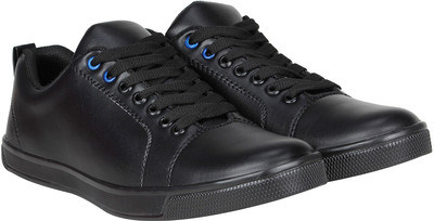 

Carrito Casuals For Men(Black, Blue