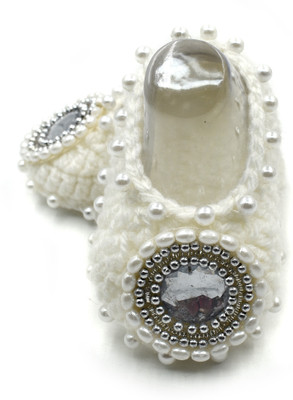 

Magic Needles Newborn Baby Socks Soft Sole Prewalker Mojaris Booties(Toe to Heel Length - 12 cm White)