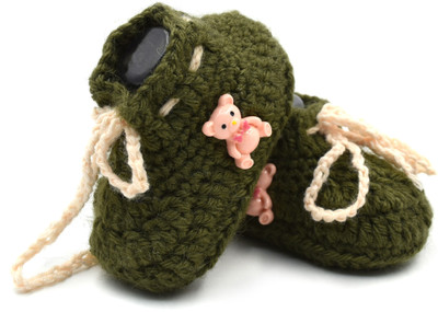 

Magic Needles Booties(Toe to Heel Length - 11 cm Green)