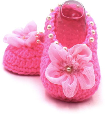 

Magic Needles Booties(Toe to Heel Length - 11 cm Pink)