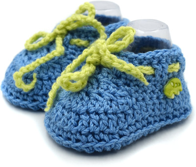 

Magic Needles Newborn Baby Socks Soft Sole Prewalker ankle boots Booties(Toe to Heel Length - 12 cm Blue)