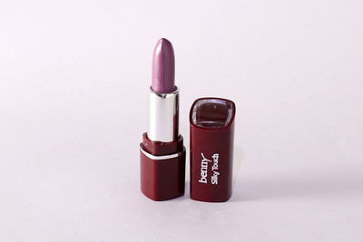 

Benny Silky Touch Lipstick Purple (825 )(Purple, 10 ml)
