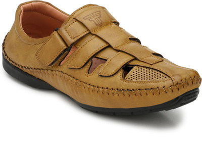

Fashion victim Men Beige Sandals